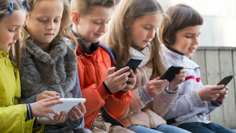 an age by age guide for when your kid should get a smartphone