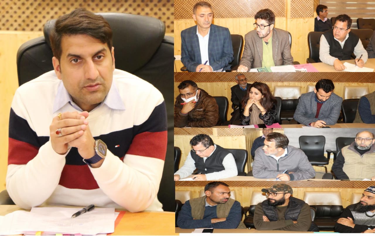 DC Srinagar holds District Level Cooperative Development Committee Meeting