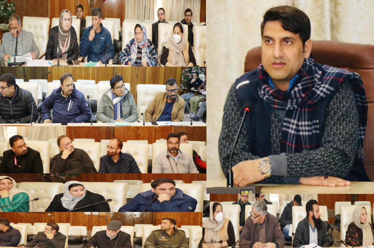 DC Srinagar Chairs meeting of Rogi Kalyan Samiti