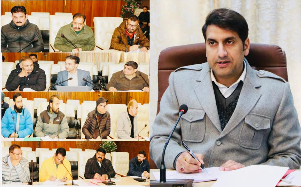 DC Srinagar reviews implementation of Revamped Distribution Sector Scheme RDSS in the District