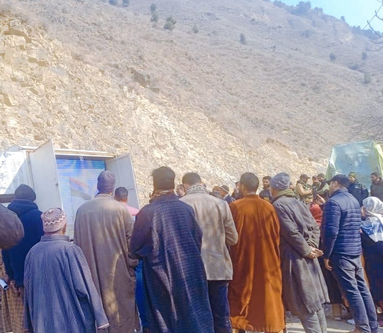 VBSY IEC Van Triumphantly Arrives at Hingipora Kapran Along Anantnag Doda Boundary