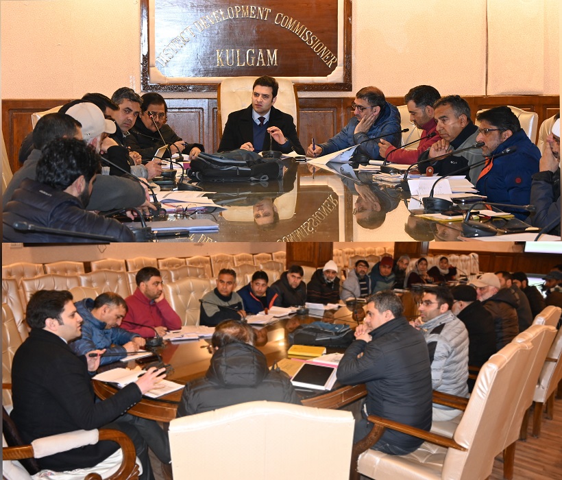 DC reviews status of works under Jal Jeevan Mission at Kulgam