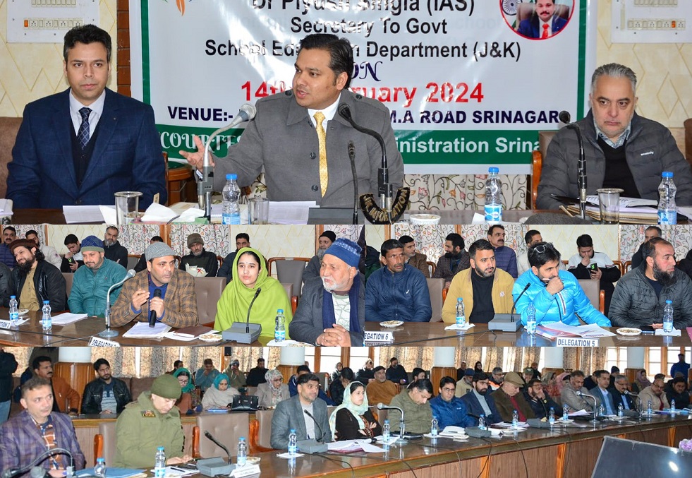 Dr Singla holds Public Darbar at Banquet Hall Srinagar 14